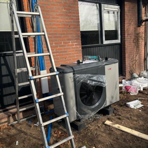 Accubaas hoge temperatuur warmtepomp buitenunit